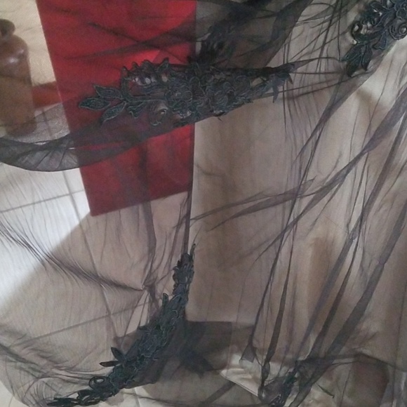 Prom Dress - Picture 4 of 8